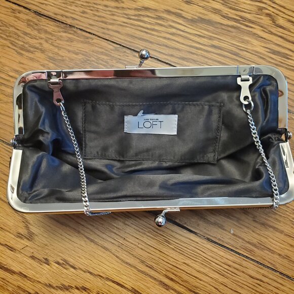 Women's Loft sequin purse, snap close, Black, Silver chain, Elegant! Ex Cond!! - Picture 3 of 4